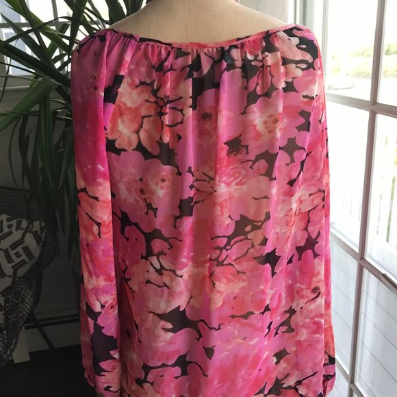 CAbi Blossom Blouse Top - Picture 9 of 9